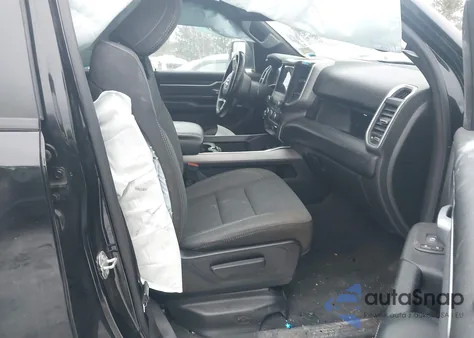 2021 Ram 1500 Big Horn 4X4 6'4 Box z USA, uszkodzony, nr VIN 1C6SRFBT1MN723011